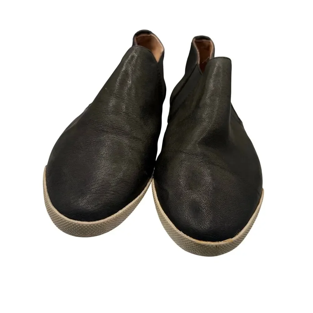 Frye Black Leather Slip On Flats Loafers Men’s Neutral Classic Preppy Minimal